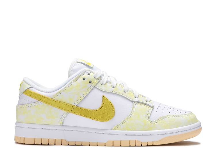 Nike Dunk Low 'Yellow Strike' (W)